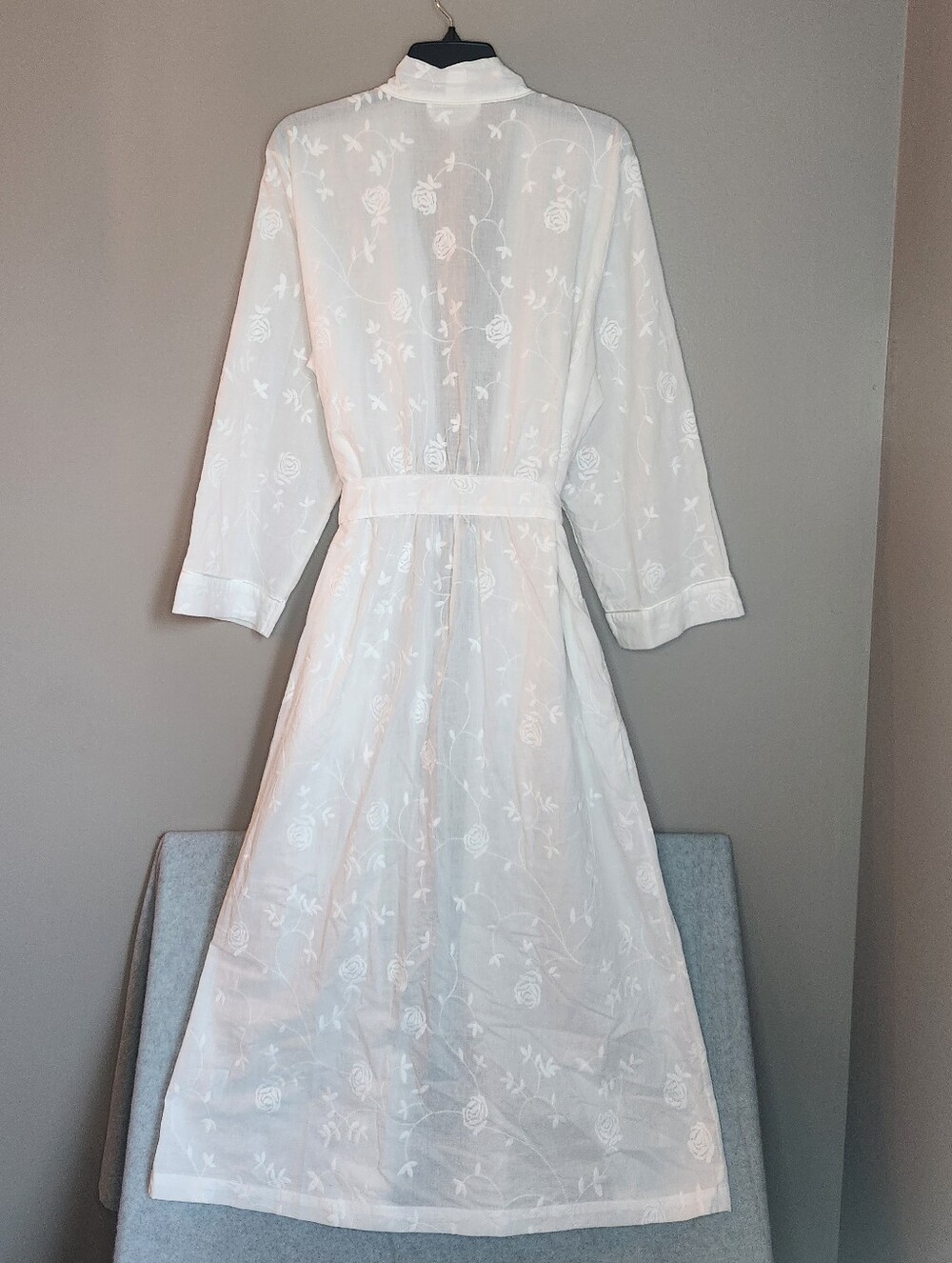 Charter Club Intimates White Sheer Floral Embroidered Robe 100% Cotton. Size XL - Picture 8 of 10